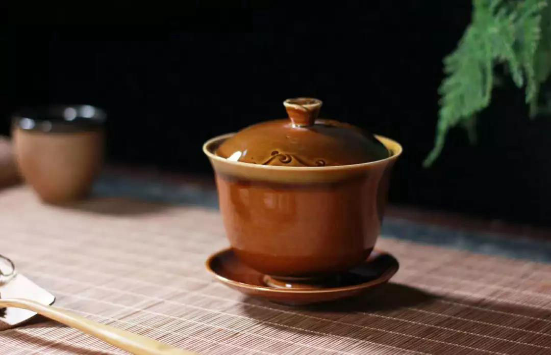 粗瓷茶具-大宋定窯白胎醬釉蓋碗 粗瓷茶具-大宋定窯白胎醬釉蓋碗